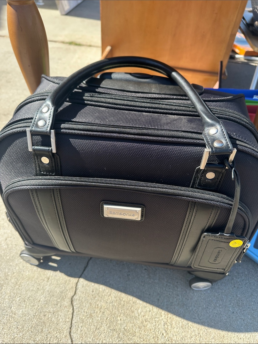 Samsonite Black Rolling Laptop Briefcase with Retractable Wheels